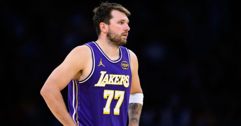 ১২৫০ কোটি ডলারে লস অ্যাঞ্জেলেস লেকার্স কিনছেন বব আইগার ও জশ কুশনার