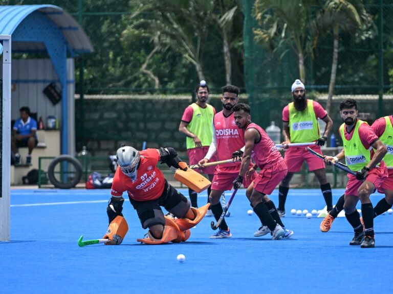 হকি বিশ্বকাপে দীর্ঘ ১৬ বছর পর মুখোমুখি ভারত ও পাকিস্তান টানটান উত্তেজনার অপেক্ষায় বিশ্বমঞ্চ
