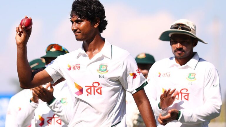হাসান মাহমুদের ক্যারিয়ারসেরা বোলিংয়ে অস্ট্রেলিয়ার বিপক্ষে দাপুটে প্রথম দিন বাংলাদেশের