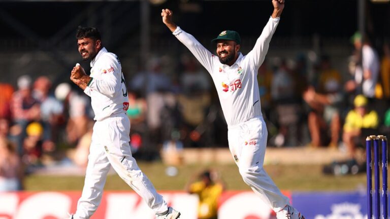 ঐতিহাসিক জয়ের পথে বাংলাদেশ মিরাজ ও হাসানের দুর্দান্ত বোলিংয়ে কোণঠাসা অস্ট্রেলিয়া