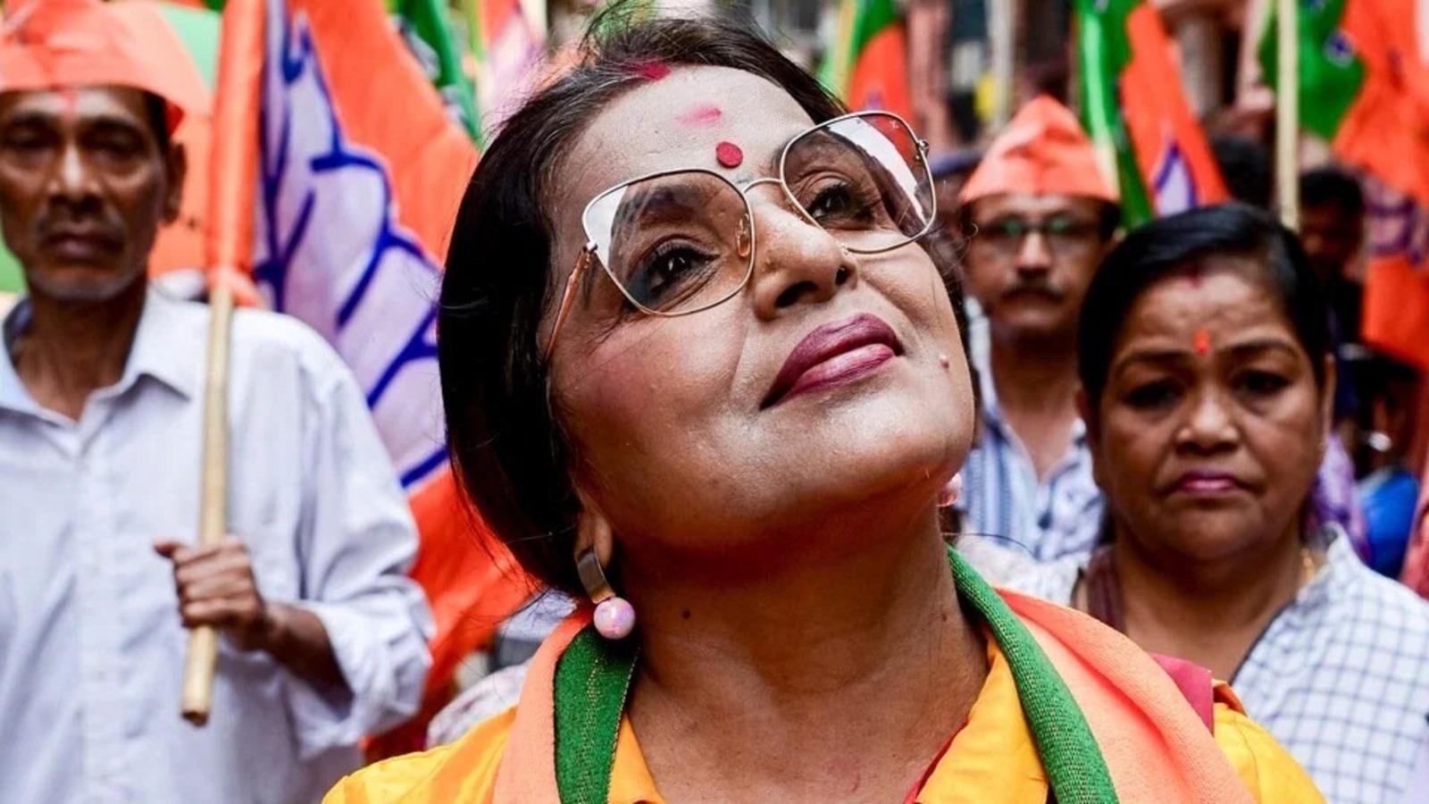 রাজনীতির ব্যস্ততা সামলে ফের অভিনয়ে ফিরছেন পাপিয়া অধিকারী