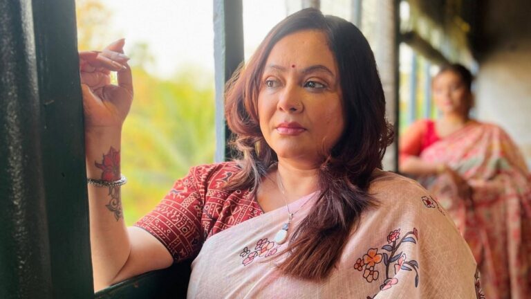 মায়ের প্রয়াণ দিবসে আবেগঘন স্মৃতিচারণায় শ্রীলেখা মিত্র