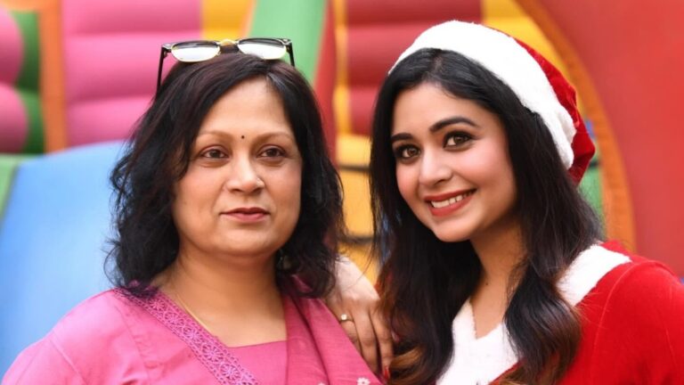 ‘হঠাৎ গুরুত্ব পেয়ে নিজেকে হনু ভাবছে…’! ঋতাভরীর মা শতরূপার পোস্টে রাজনীতির গন্ধ