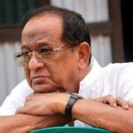 ল্যাম্পপোস্টের নিচে সেই তরুণ থেকে ঢালিউডের মহানায়ক হয়ে ওঠার গল্প