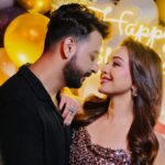 সব জল্পনার অবসান ঘটিয়ে বনির জন্মদিনে ভালোবাসার ইশারা দিলেন কৌশানি
