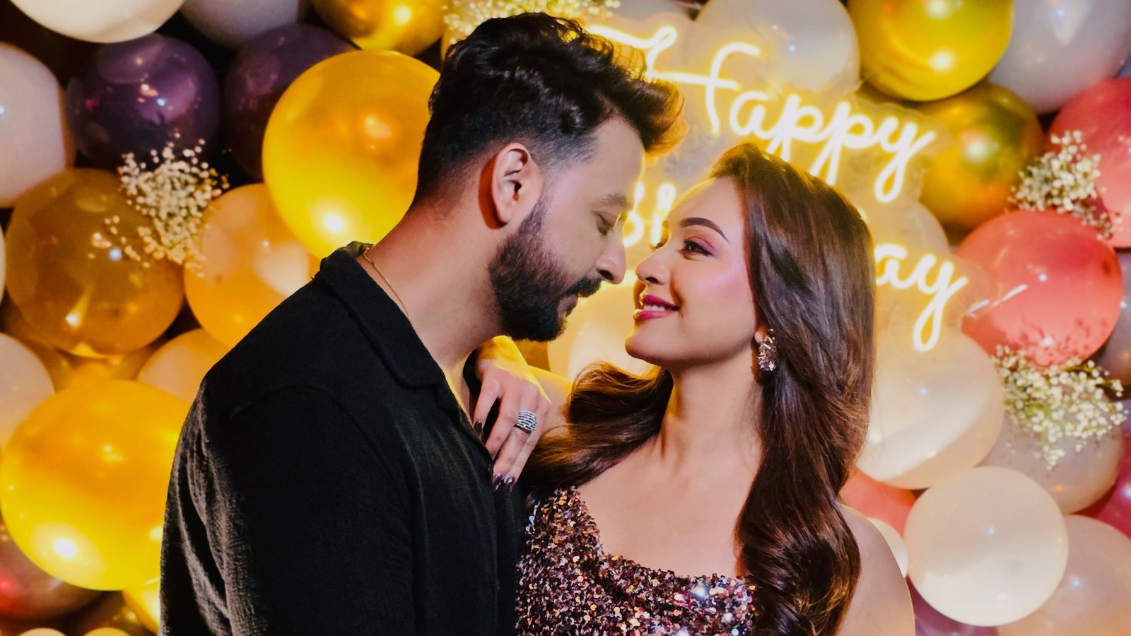 সব জল্পনার অবসান ঘটিয়ে বনির জন্মদিনে ভালোবাসার ইশারা দিলেন কৌশানি