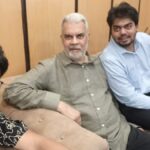 চিকিৎসার পরবর্তী ধাপ সম্পন্ন করতে লন্ডন ফিরলেন চিত্রনায়ক ইলিয়াস কাঞ্চন