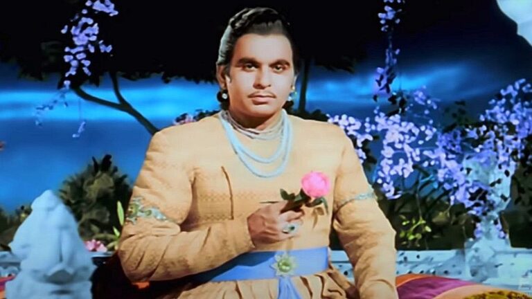 বাবার ভয়ে নাম বদলে যেভাবে কিংবদন্তি দিলীপ কুমার হয়ে উঠলেন ইউসুফ খান