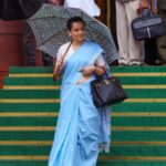সংসদের সাজে আভিজাত্যের ঝলক কঙ্গনা রানাওয়াতের অর্ধকোটি টাকার ঘড়ি ও ব্যাগের দাম নিয়ে চর্চা