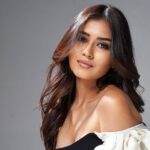 লক আপের মঞ্চে আকাঙ্ক্ষা চৌধুরীর বিস্ফোরক অভিযোগ ও ইন্ডাস্ট্রির অন্ধকার অধ্যায় উন্মোচন