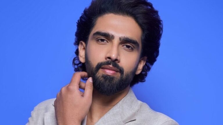 চলচ্চিত্রের সঙ্গীত জগত থেকে দীর্ঘ বিরতি নিলেন আমাল মালিক