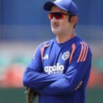 কলম্বো টেস্টে কুলদীপ যাদবের জায়গা নিয়ে শঙ্কা গম্ভীরের কৌশলী ভাবনায় ঘূর্ণি রহস্য