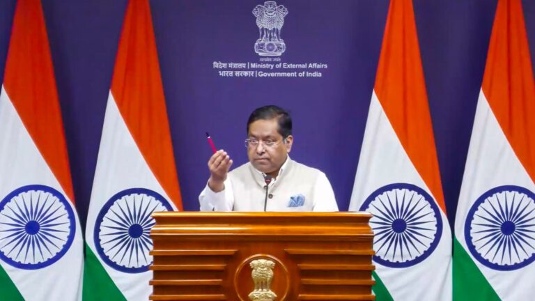 সীমান্তে পাকিস্তানের সামরিক তৎপরতা ও পিওকে-তে দমনপীড়নের কড়া নিন্দা ভারতের