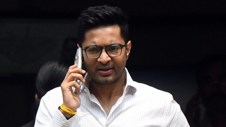 বিদেশযাত্রার অনুমতি চেয়ে সুপ্রিম কোর্টের দ্বারস্থ অভিষেক, মামলা ফেরত পাঠানো হলো কলকাতা হাই কোর্টে