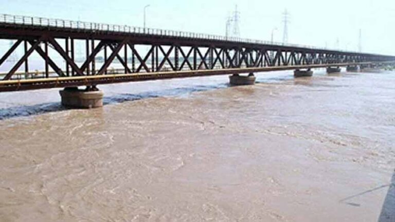 সালাল বাঁধ থেকে জল ছাড়ায় পাকিস্তানে বন্যা সতর্কতা জারি