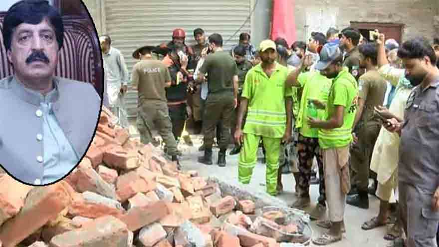 লাহোরে ছাদ ধসে ৯ জনের প্রাণহানি: প্রশাসনিক অবহেলার অভিযোগ রাজ্যপালের