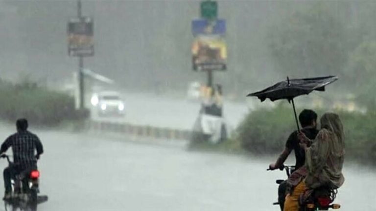 লাহোরে ভারী বর্ষণ, জলমগ্ন জনপদ ও নিষ্কাশন তৎপরতা অব্যাহত