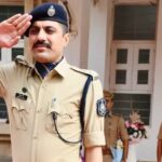 কনস্টেবল পরীক্ষায় ব্যর্থ হয়েই ১২ বার বাজিমাত, অদম্য জেদে আইপিএস প্রেম সুখ দেলু