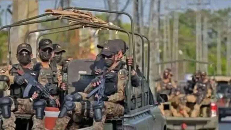 খাইবার পাখতুনখোয়া ও দক্ষিণ ওয়াজিরস্তানে নিরাপত্তা বাহিনীর অভিযানে ১০ জঙ্গি নিহত