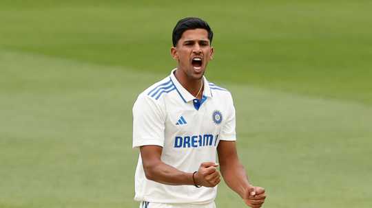 দলীপ ট্রফিতে কোটিয়ানের ঘূর্ণিতে কাঁপল নর্থ জোন ইস্ট জোনের পাহাড়সম সংগ্রহে শাহবাজ ও ঘরামির সেঞ্চুরি
