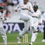 লর্ডসে দাপুটে বোলিংয়ে ইংল্যান্ডকে চাপে রেখে প্রথম দিনের নিয়ন্ত্রণ পাকিস্তানের হাতে