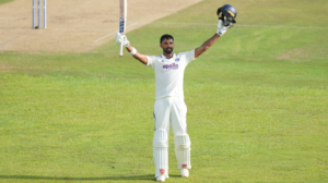 পাদিক্কালের অভিষেক সেঞ্চুরিতে গলে ভারতের দাপুটে সূচনা