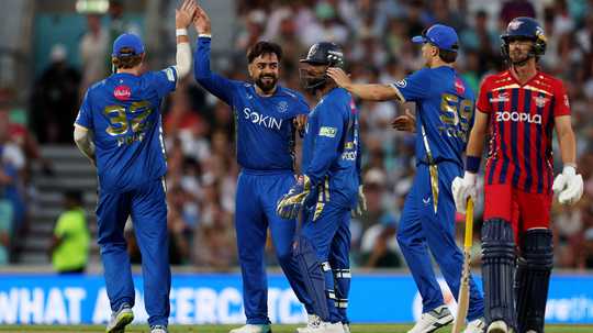রশিদের ঘূর্ণিজাদু আর ব্যাটারদের তাণ্ডবে ম্যানচেস্টারকে উড়িয়ে পয়েন্ট টেবিলের শীর্ষে এমআই লন্ডন