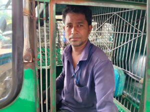 Severe CNG Shortages Cripple Daily Earnings for Dhaka Drivers as Long Queues Persist