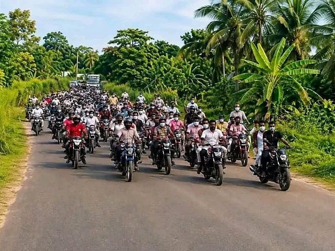 Police arrest three as outlawed Awami League supporters stage rally in Shariatpur