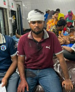 Clash Between Dhaka College Chhatra Dal and New Market Jubo Dal Leaves Twenty Injured
