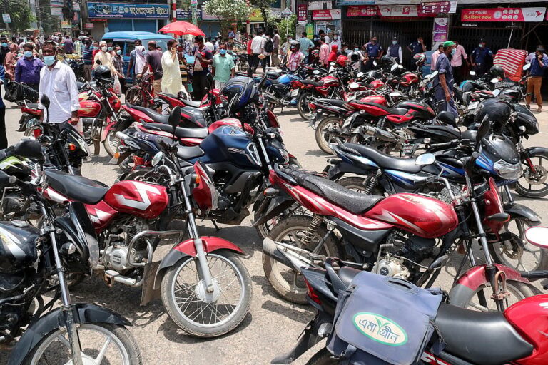 Bangladesh authorities plan to mandate front license plates on motorcycles to enhance AI-based traffic enforcement