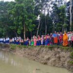 Students and residents protest as erosion threatens school and homes along Sandha River in Barishal