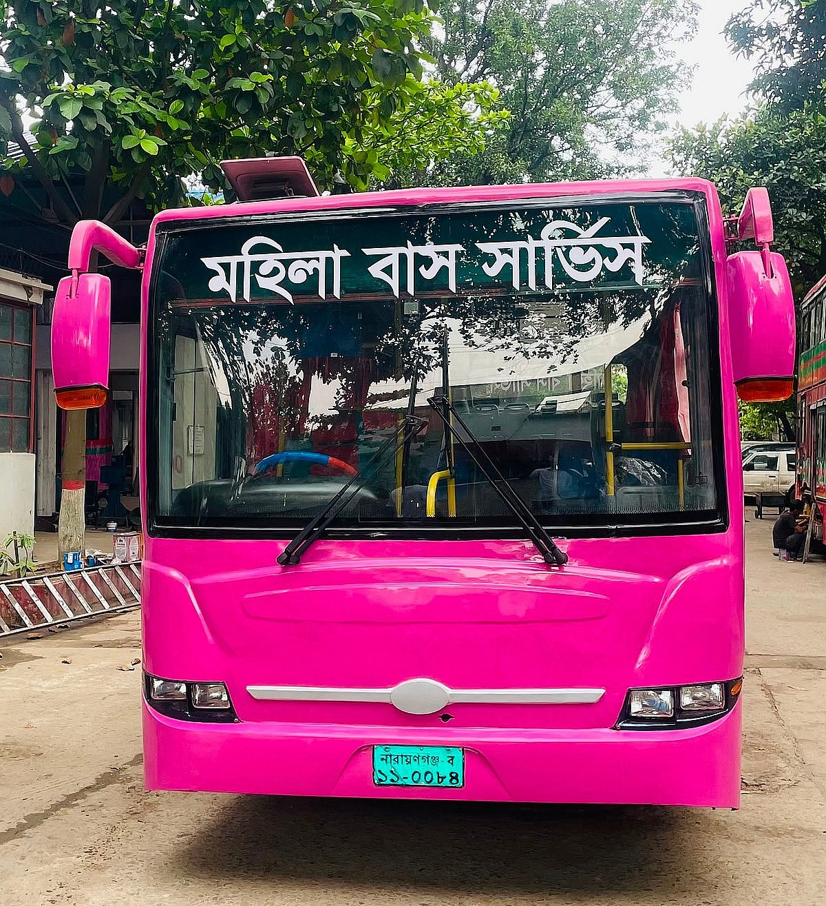 Government to launch dedicated female-operated bus service in Dhaka on Tuesday