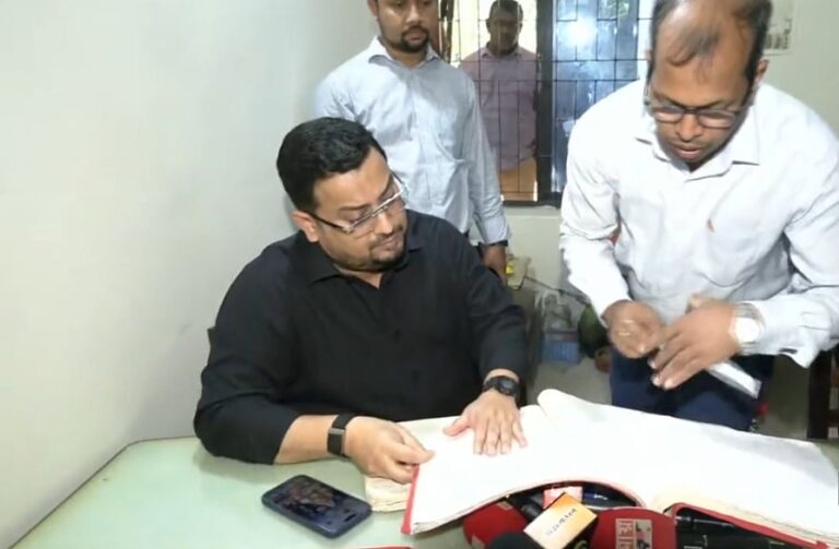 Eighteen Land Office Officials Issued Show-Cause Notices Following Surprise Inspection in Narayanganj