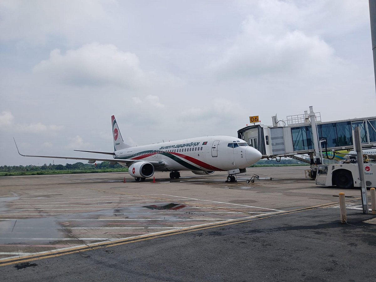 Biman Bangladesh Airlines flight diverted to Muscat following passenger death