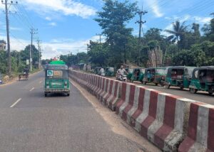 Selective road beautification in Chittagong sparks criticism following Prime Minister visit
