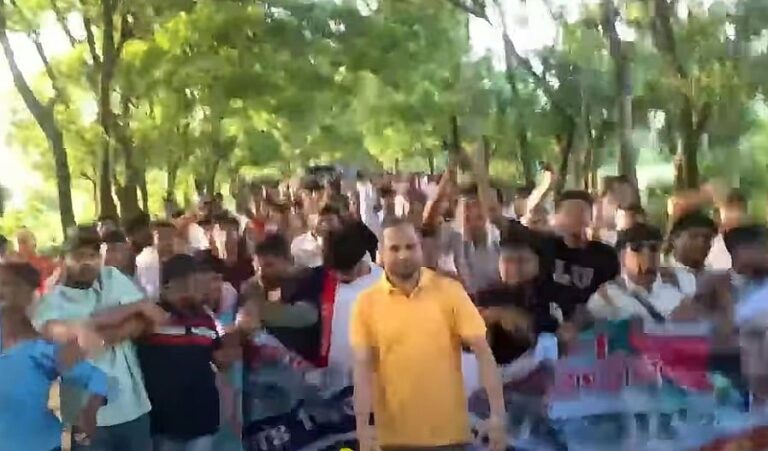 Video Surfaces of Flash Protest by Banned Student Organization in Anwara