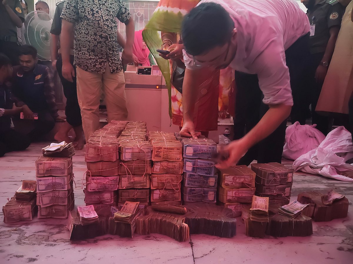 Over 7 Million Taka Recovered From Historic Donation Boxes at Hazrat Shahjalal Shrine After 35 Days