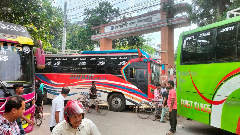 Transport workers blockade Dinajpur roads and besiege police station demanding release of union leader arrested in protest-related case