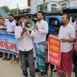 Poultry Farmers Block Dhaka-Mymensingh Highway to Protest Rising Feed Costs