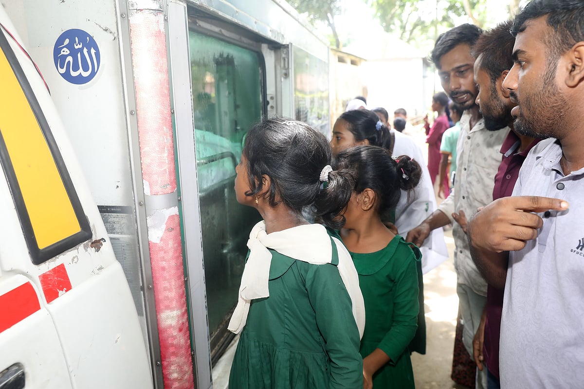 Beloved Bogura Primary School Headteacher Dies After Mugging in Dhaka