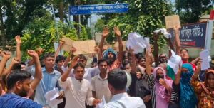 Sirajganj consumers protest excessive electricity billing, demand officials resignation