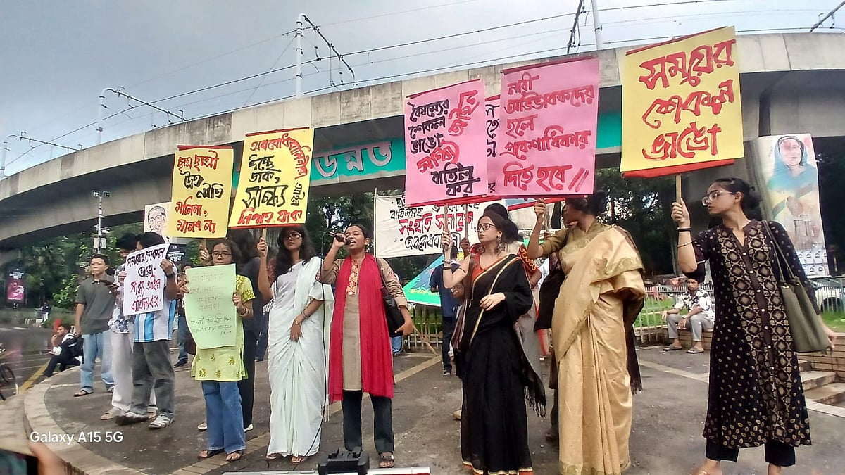 Dhaka University students issue 48-hour ultimatum to scrap discriminatory dormitory curfew policies