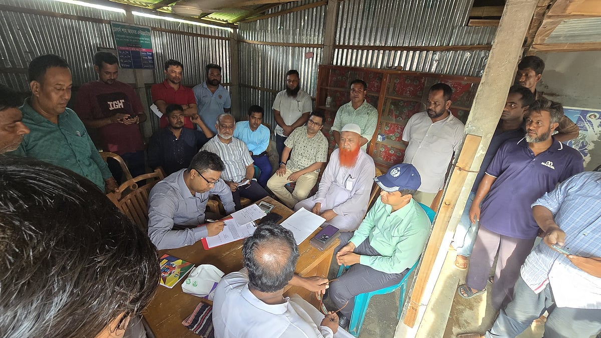 Authorities Recover Fertilizer Following Mob Raid on Kurigram Dealer Warehouse