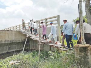 Lack of approach roads leaves newly built Ludhua bridge in Chandpur unusable for thousands