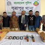 Police foiled a plan to trap a businessman with weapons in Old Dhaka and arrested five people.