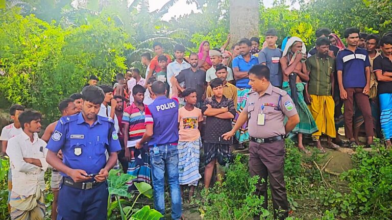 One dead after mob lynches three suspected robbers in Jamalpur