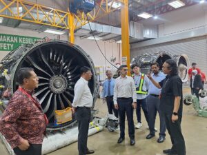 Bangladesh explores aviation collaboration and technology transfer with AirAsia to boost operational efficiency