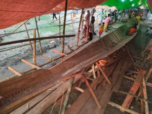Pabna villagers unite to fund and build 125-foot traditional racing boat