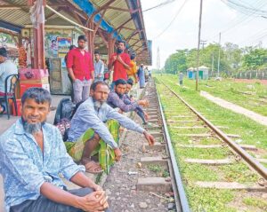 Suspension of Nasirabad Mail train leaves low-income commuters in Bangladesh facing steep travel costs